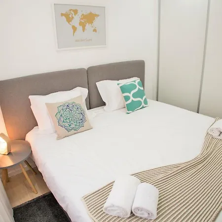 Camoes 691 Design By Hosts Apartament *