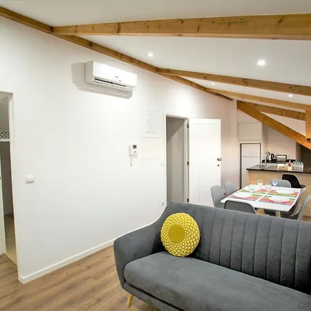 Camoes 691 Design By Hosts Apartment