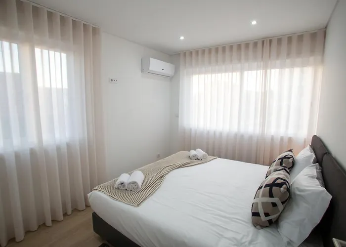 Camoes 691 Design By Hosts *