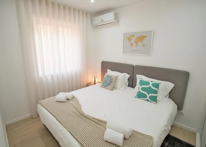 Camoes 691 Design By Hosts Oporto