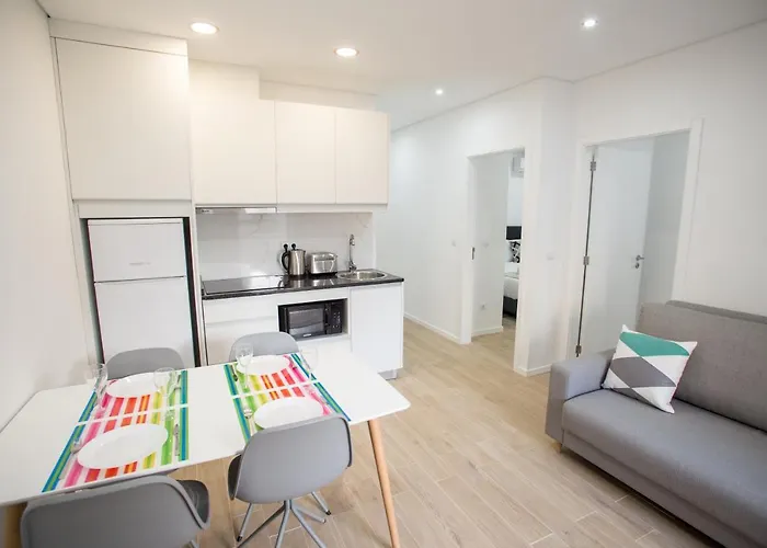 Camoes 691 Design By Hosts Apartament