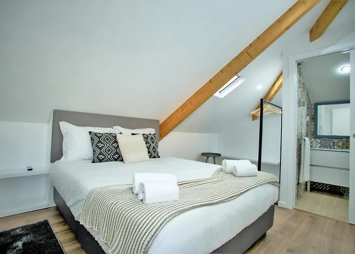 Camoes 691 Design By Hosts Apartament