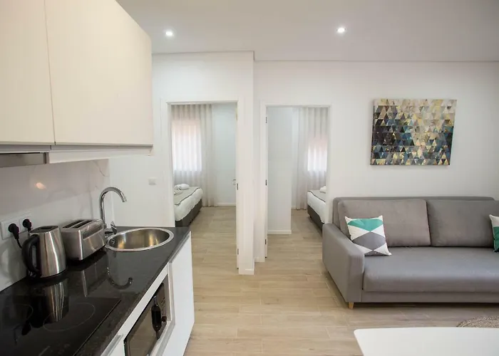 Camoes 691 Design By Hosts * Oporto