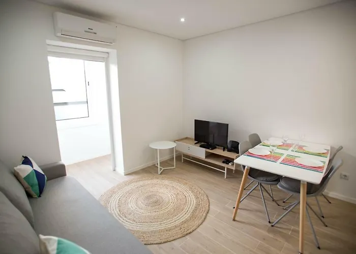 Camoes 691 Design By Hosts Apartament *