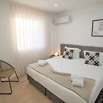 Apartmán Camoes 691 Design By Hosts *