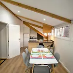 Camoes 691 Design By Hosts * Porto