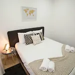 Camoes 691 Design By Hosts * Porto